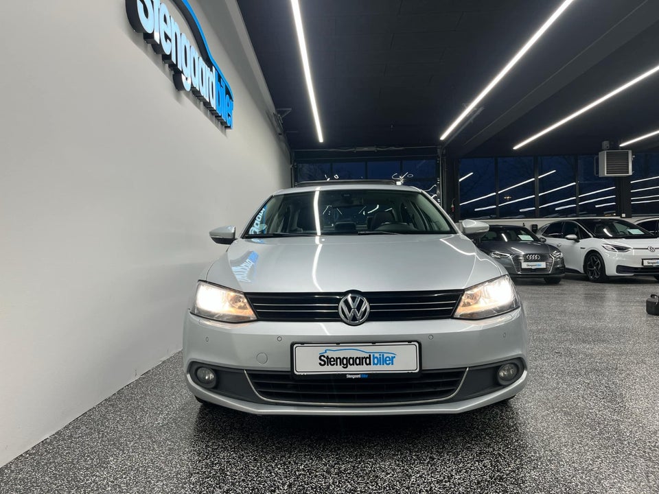 VW Jetta 1,4 TSi 122 Comfortline DSG BMT 4d