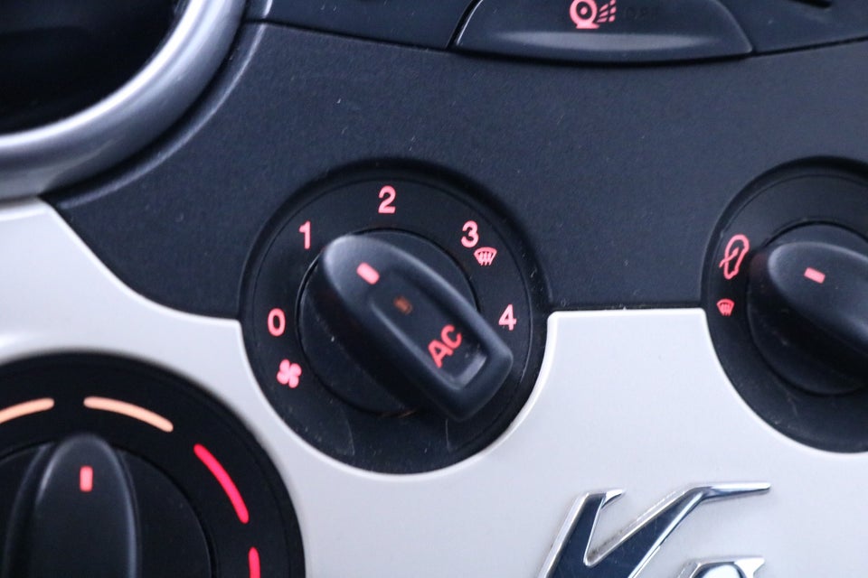 Ford Ka 1,2 Titanium 3d