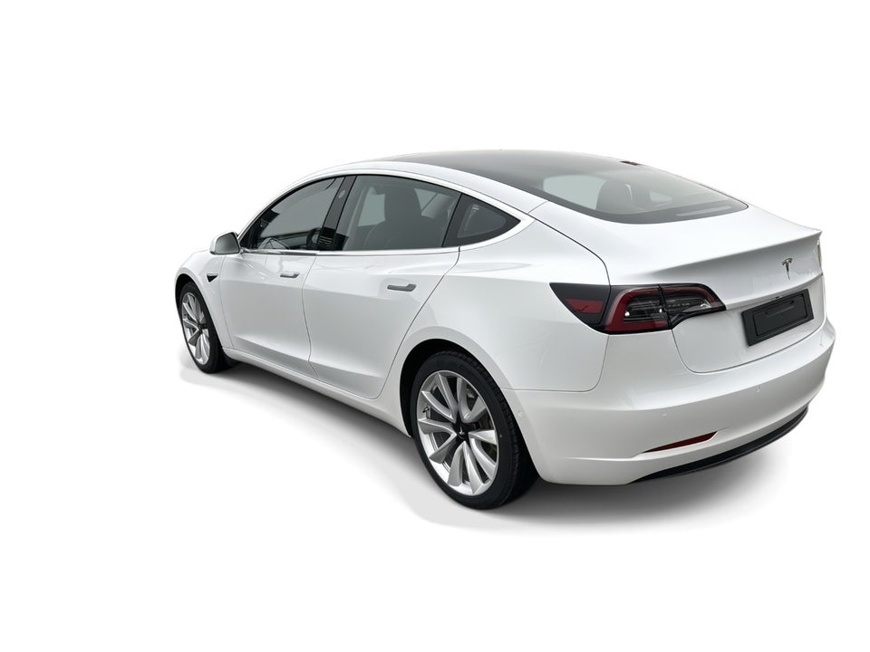 Tesla Model 3 Standard Range+ RWD 4d