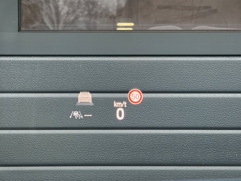 Ford Explorer 77 Premium Extended Range 5d