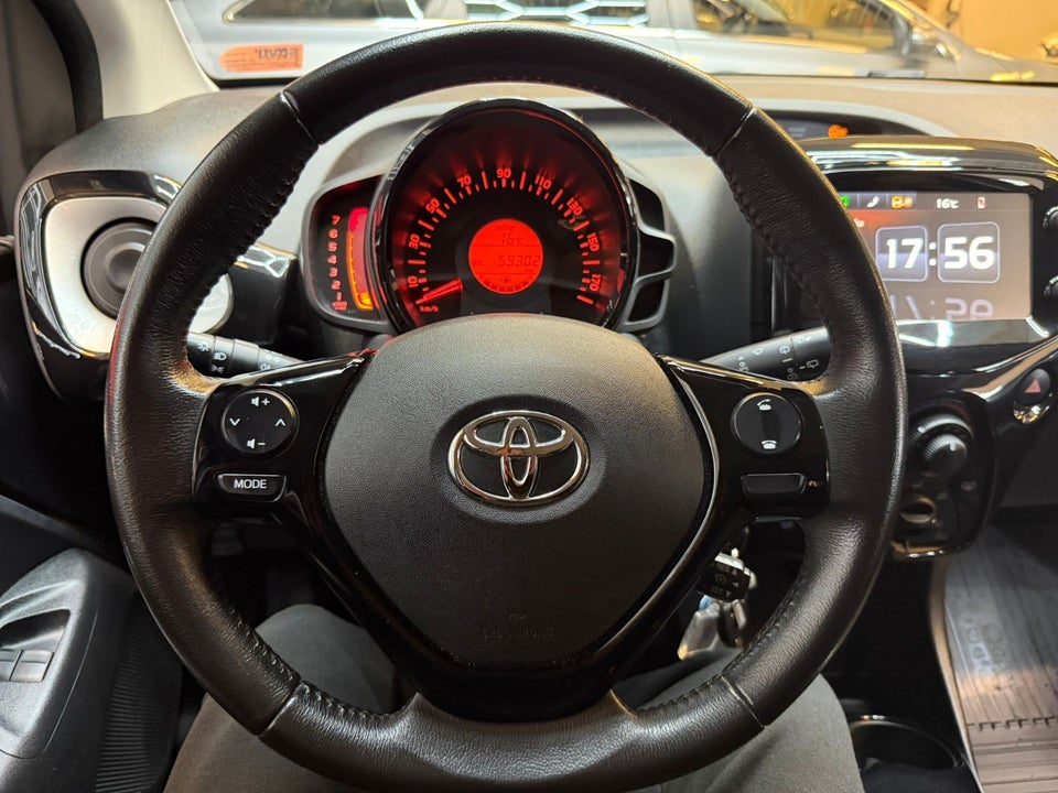 Toyota Aygo 1,0 VVT-i x-cellence 5d