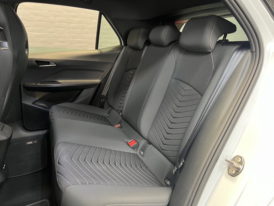 Cupra Born 58 e-Boost Business Edition 5d