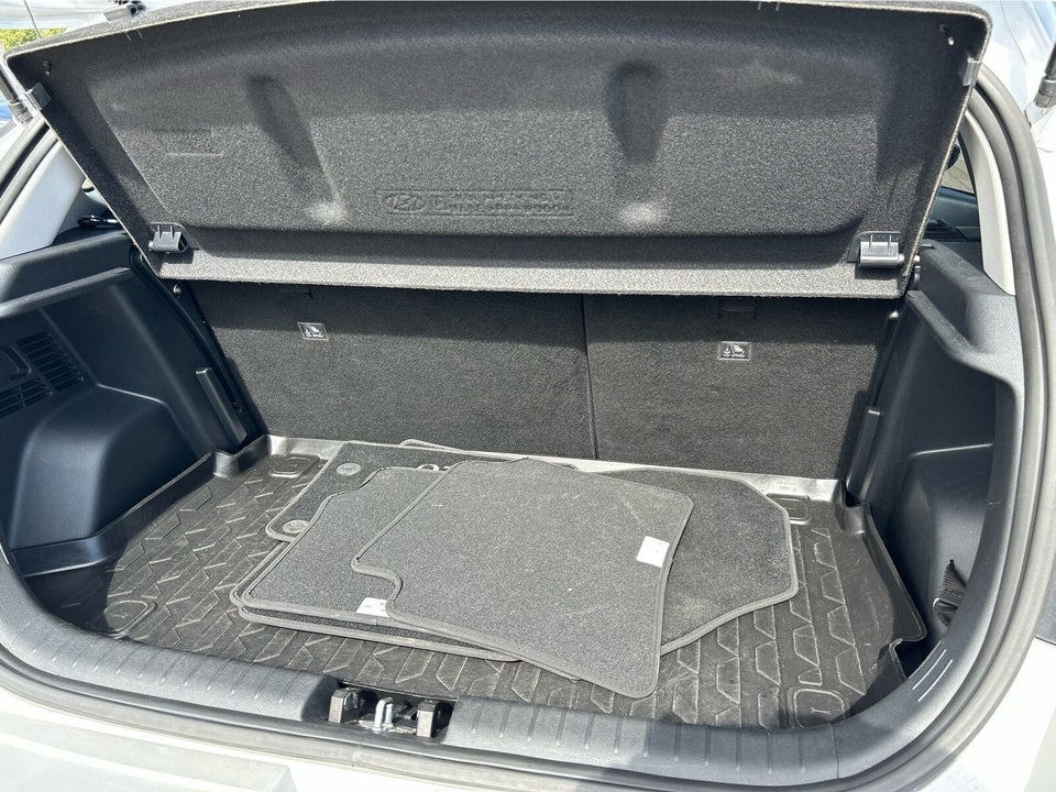 Hyundai i20 1,0 T-GDi Essential DCT 5d