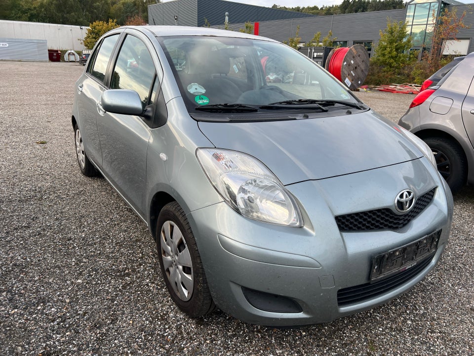 Toyota Yaris 1,4 D-4D T2 5d