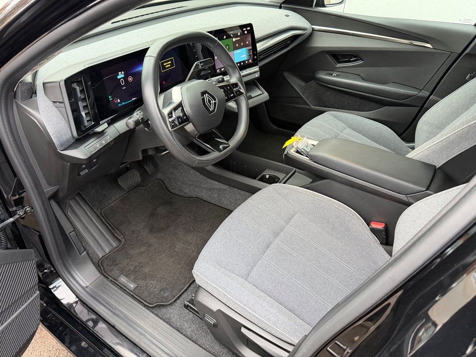 Renault Megane E-Tech 60 Equilibre 5d