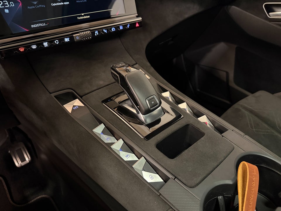 DS DS 7 CrossBack 1,6 PureTech 180 Prestige EAT8 5d