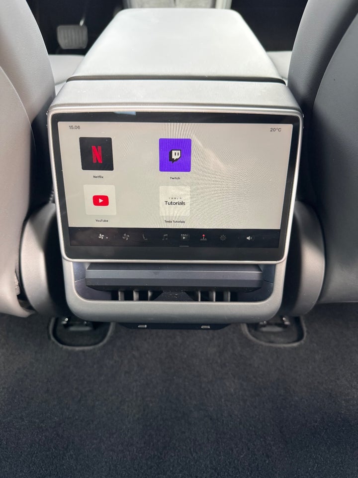 Tesla Model 3 RWD 4d