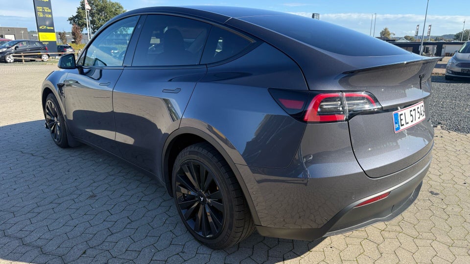 Tesla Model Y Long Range AWD 5d