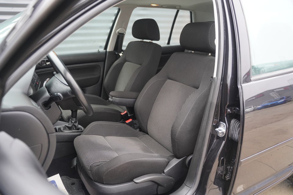 VW Golf IV 2,0 Comfortline 5d