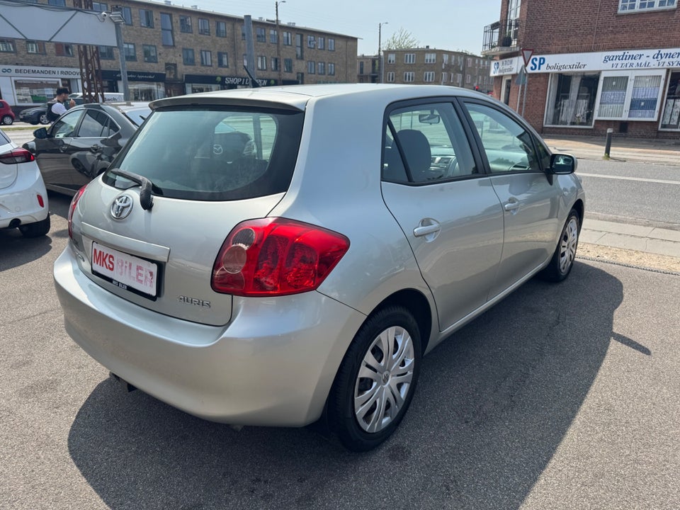 Toyota Auris 1,6 Luna 5d