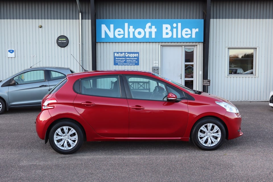 Peugeot 208 1,2 VTi 82 Allure 5d