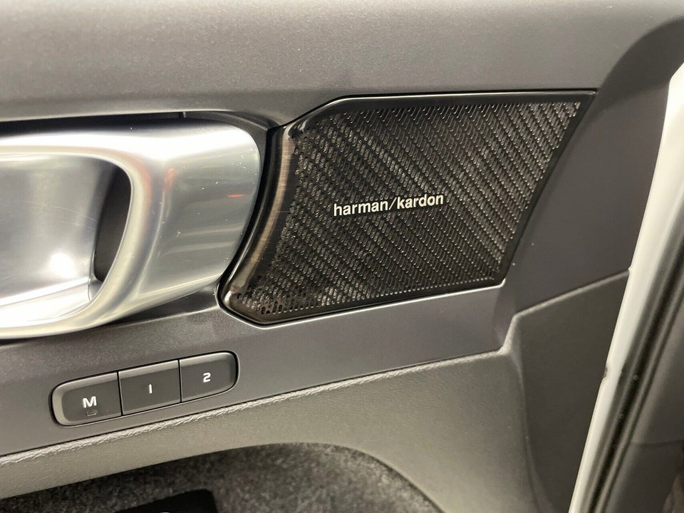 Volvo XC40 P8 ReCharge Twin Pro 5d