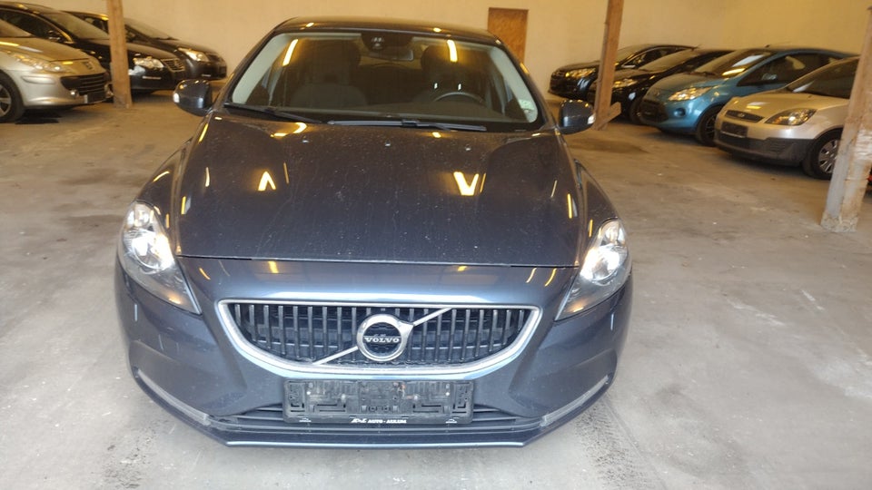 Volvo V40 2,0 D2 120 Kinetic 5d