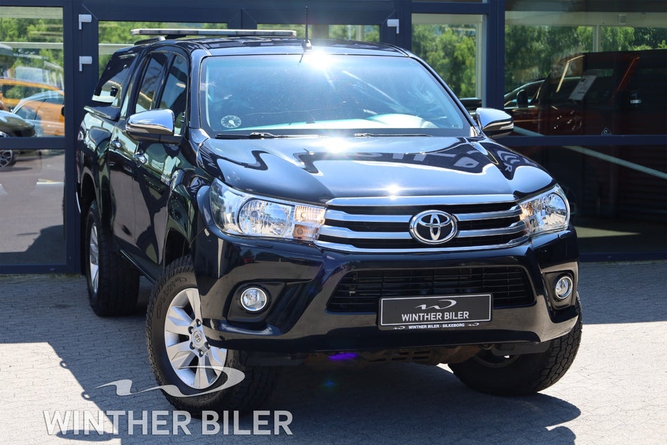 Toyota HiLux 2,4 D-4D 150 T2 Db.Kab 4x4 4d