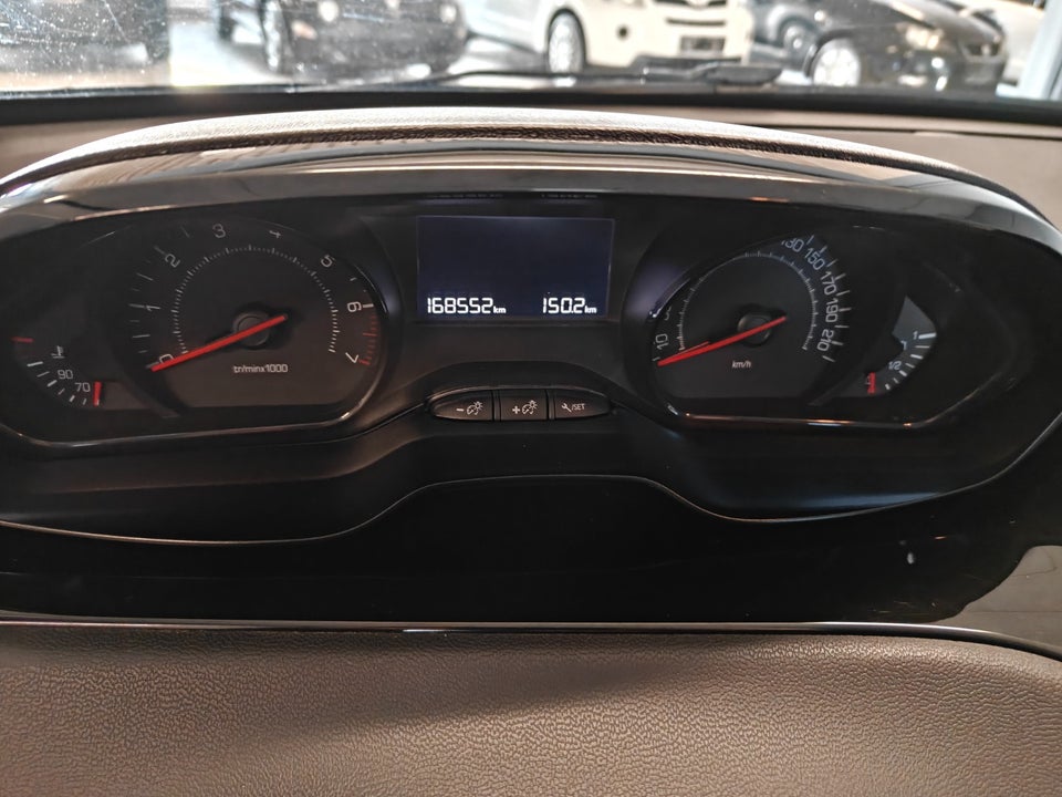 Peugeot 208 1,0 VTi Access 5d