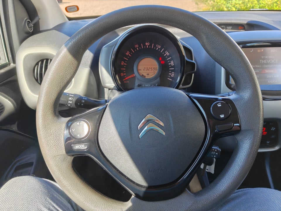 Citroën C1 1,2 PureTech Attraction 5d