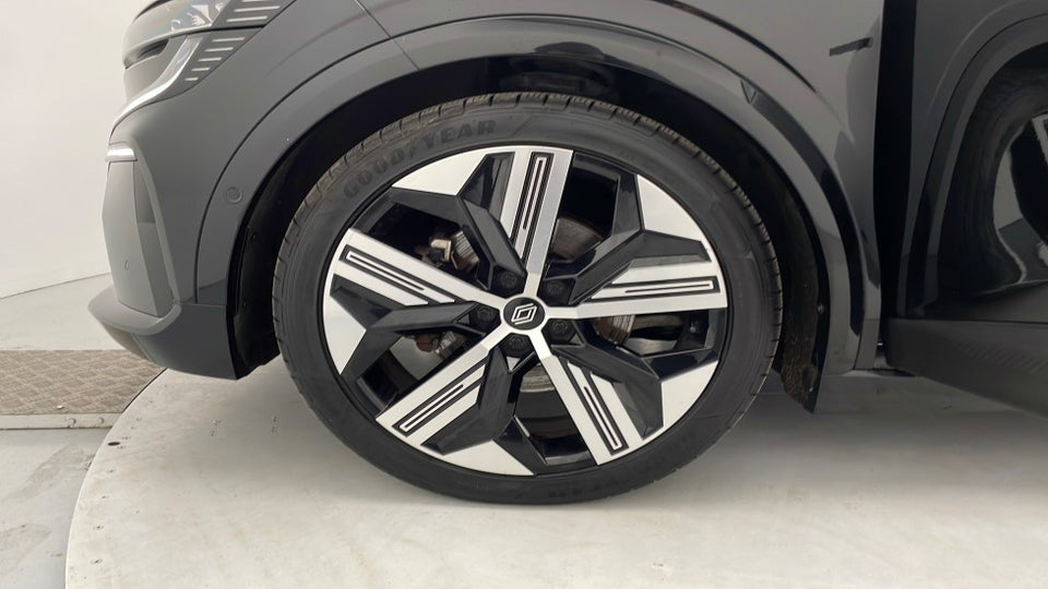 Renault Megane E-Tech 60 Iconic 5d