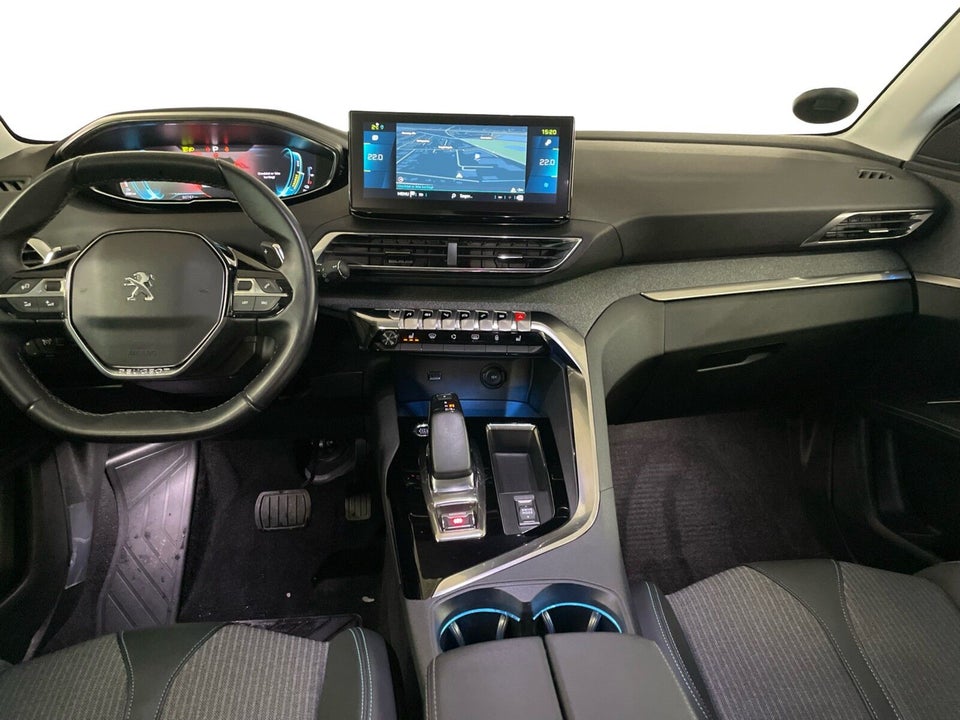 Peugeot 3008 1,6 Hybrid First Selection EAT8 5d