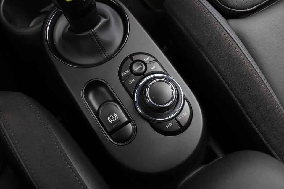 MINI Cooper SE Maximise 3d