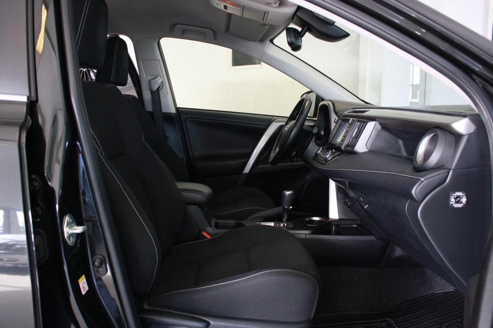 Toyota RAV4 2,5 Hybrid H3 MDS 5d