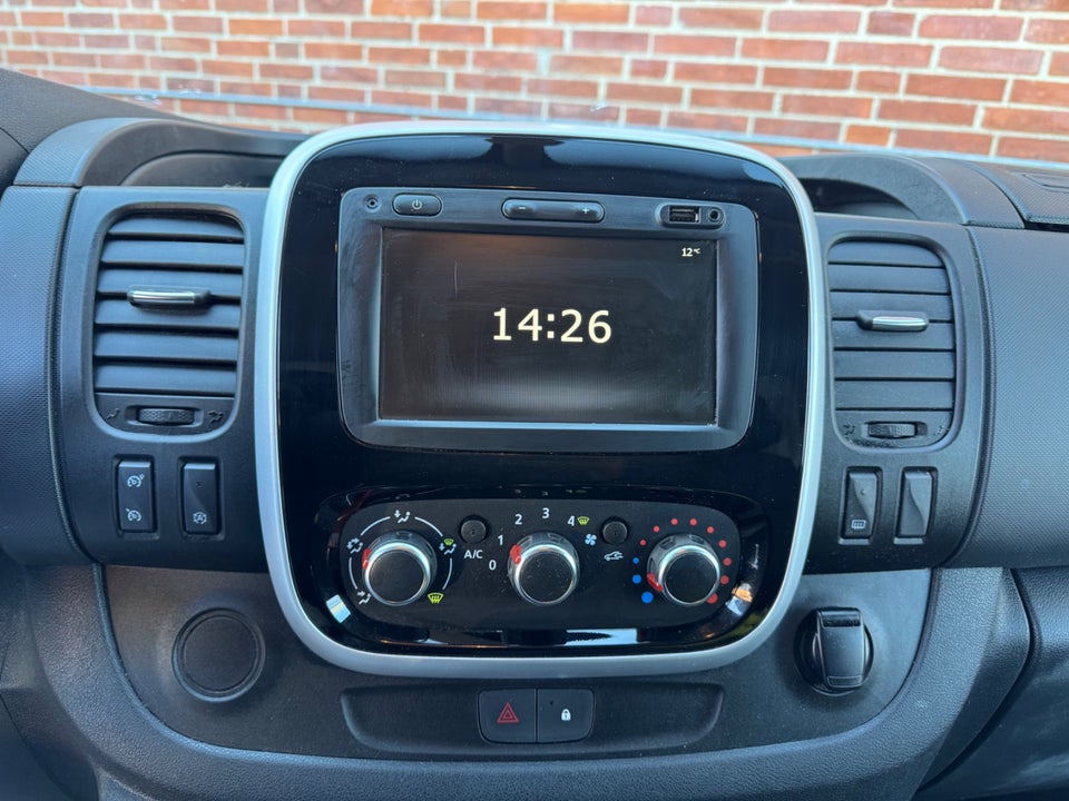 Renault Trafic T29 2,0 dCi 120 L2H1