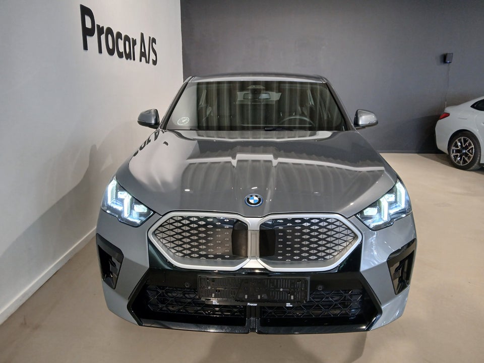 BMW iX2 eDrive20 M-Sport Premium 5d