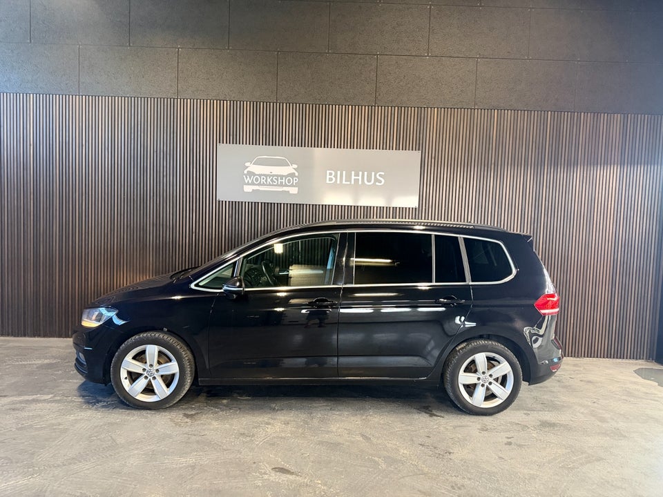 VW Touran 1,6 TDi 115 Comfortline Connect DSG 7prs 5d