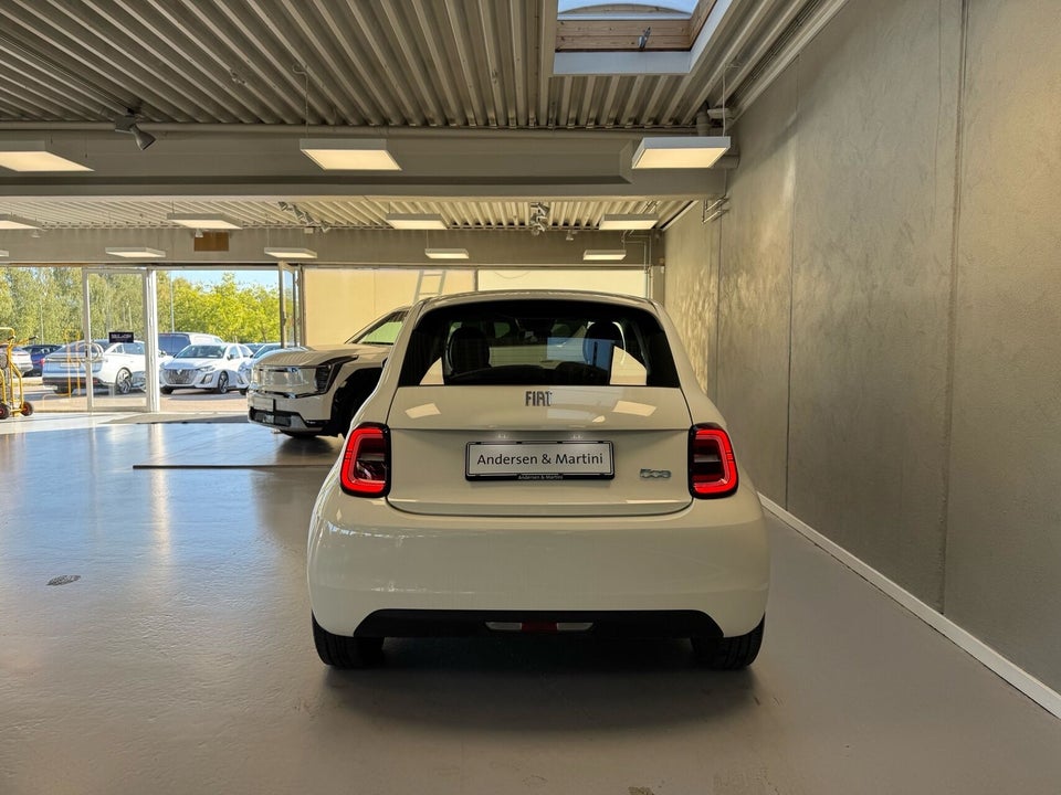 Fiat 500e 42 Icon 3d