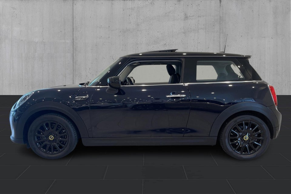 MINI Cooper SE Camden 3d