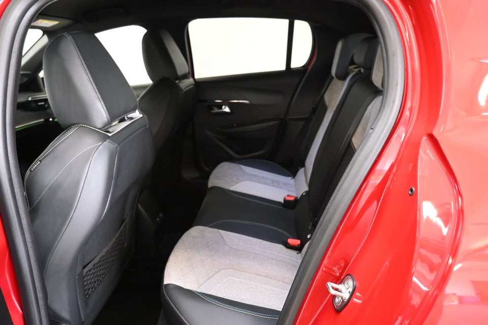Peugeot e-208 50 GT Pack 5d