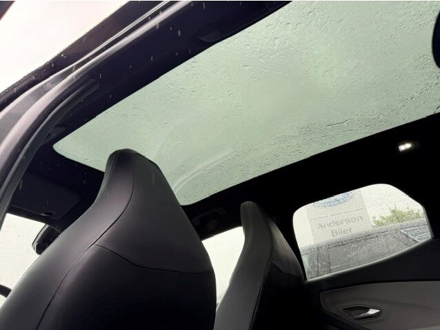 Ford Explorer 77 Premium Extended Range 5d