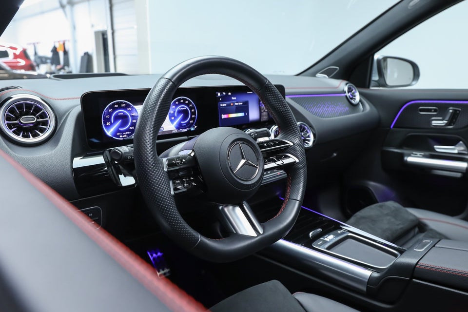 Mercedes EQA350 AMG Line Premium 4Matic 5d