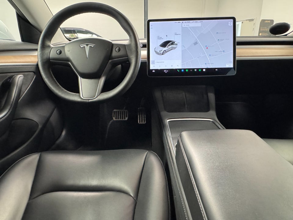 Tesla Model 3 Long Range AWD 4d