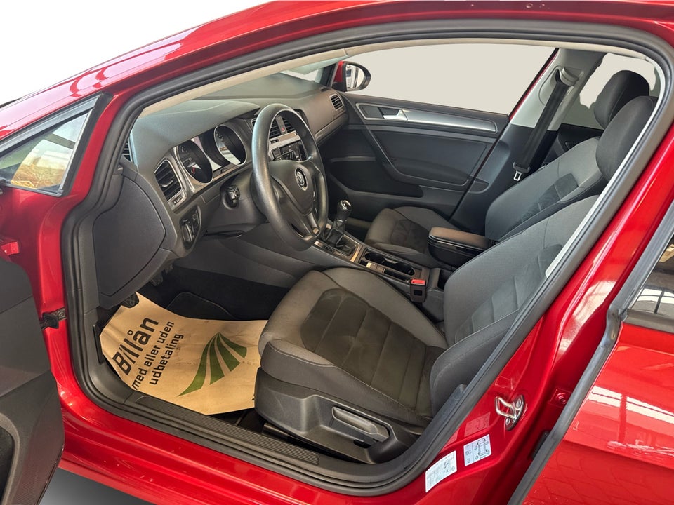 VW Golf VII 1,6 TDi 110 Comfortline 5d