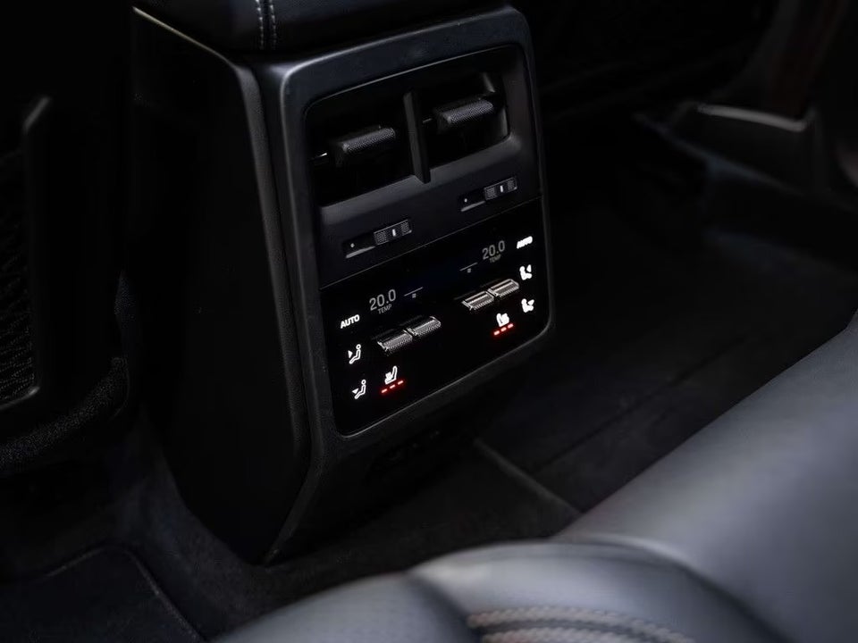 Porsche Macan Turbo 5d