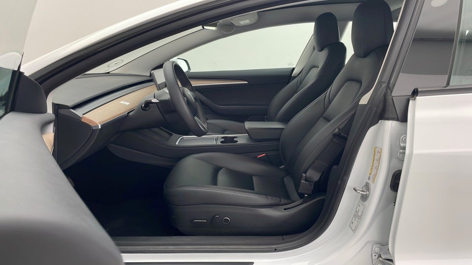 Tesla Model 3 RWD 4d