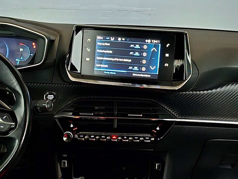Peugeot 208 1,2 PureTech 100 Allure EAT8 5d
