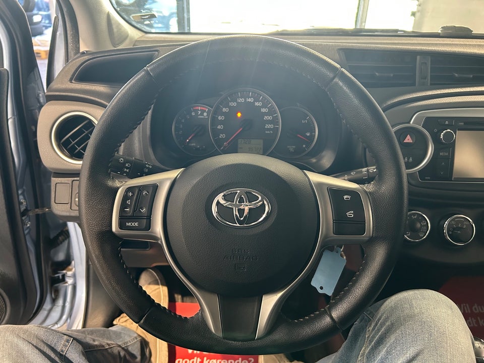 Toyota Yaris 1,3 VVT-i T1 5d