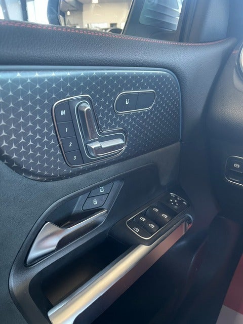 Mercedes EQB250+ AMG Line 5d