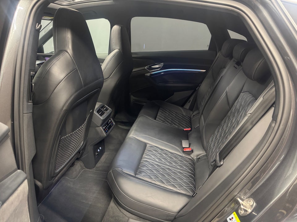 Audi e-tron 55 S-line Sportback quattro 5d