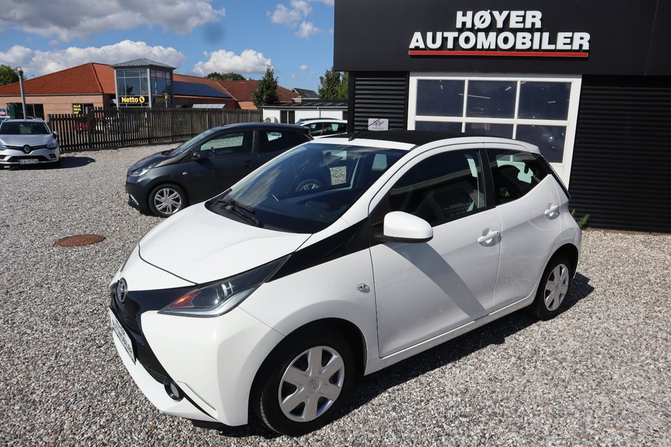 Toyota Aygo 1,0 VVT-i x-wave Sky 5d