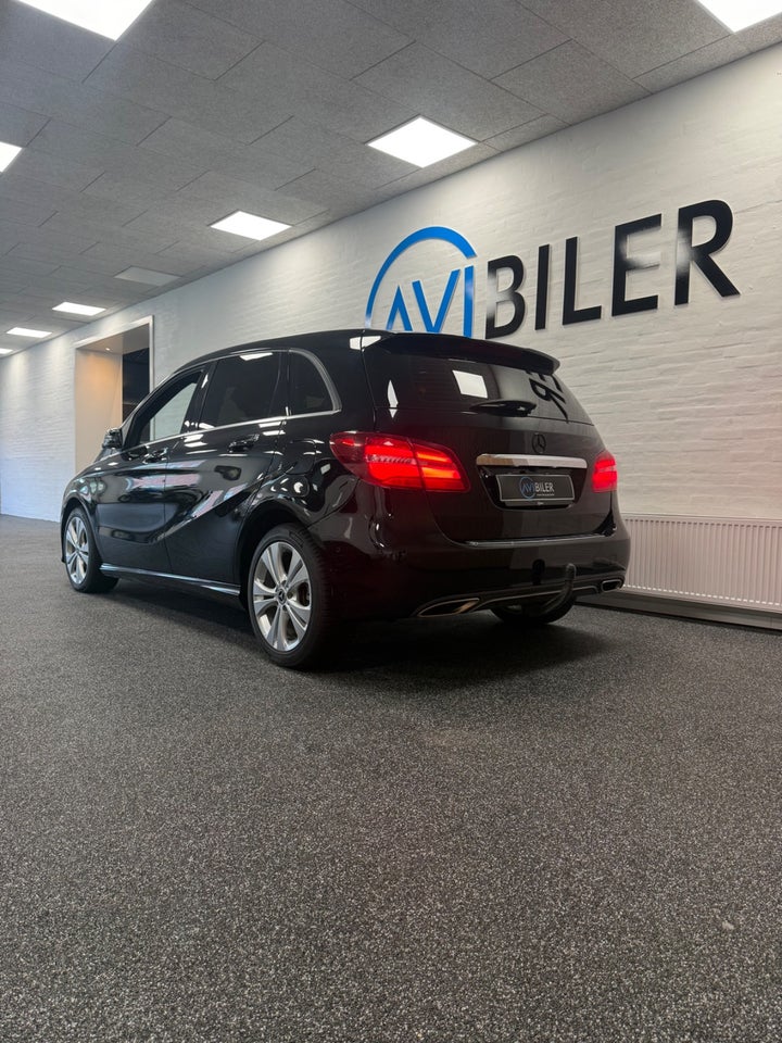 Mercedes B200 d 2,2 Business aut. 5d