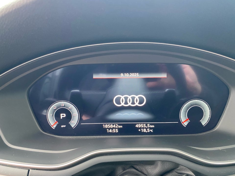 Audi A4 40 TDi Sport Prestige Selection Tour Avant S-tr. 5d