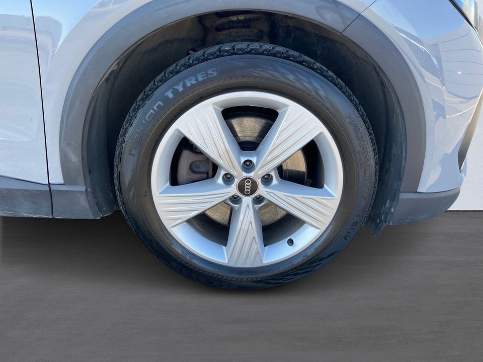 Audi Q4 e-tron 40  5d