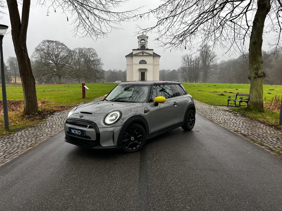 MINI Cooper SE Maximise 3d
