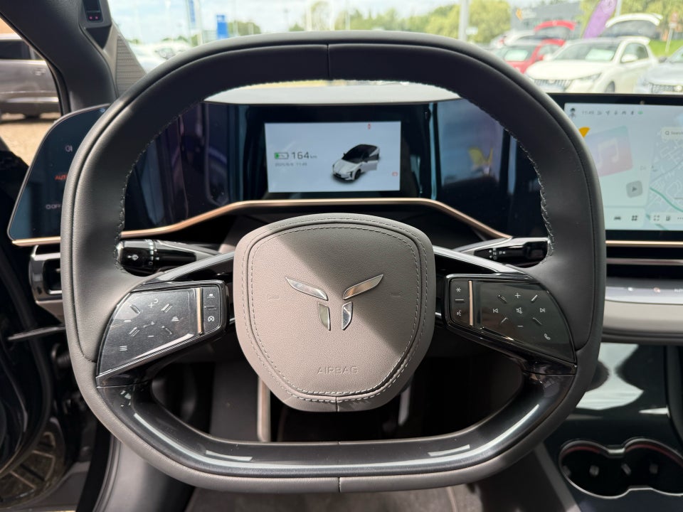 Hongqi EH7 111 Exclusive 4d