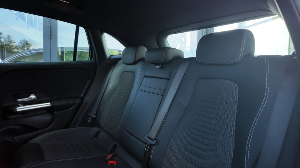 Mercedes EQA250 5d
