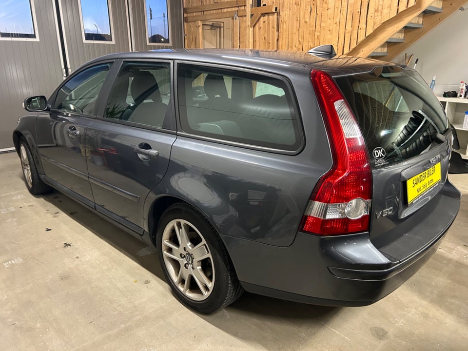 Volvo V50 1,8 Kinetic 5d