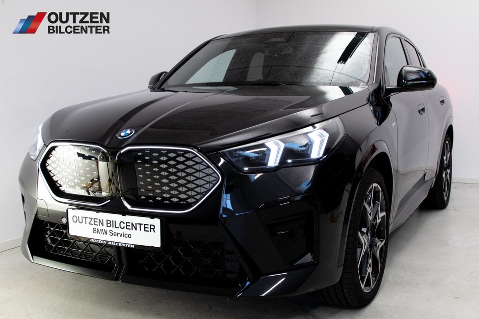 BMW iX2 eDrive20 Fully Charged M-Sport 5d