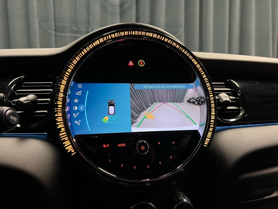 MINI Cooper SE Classic Trim 3d